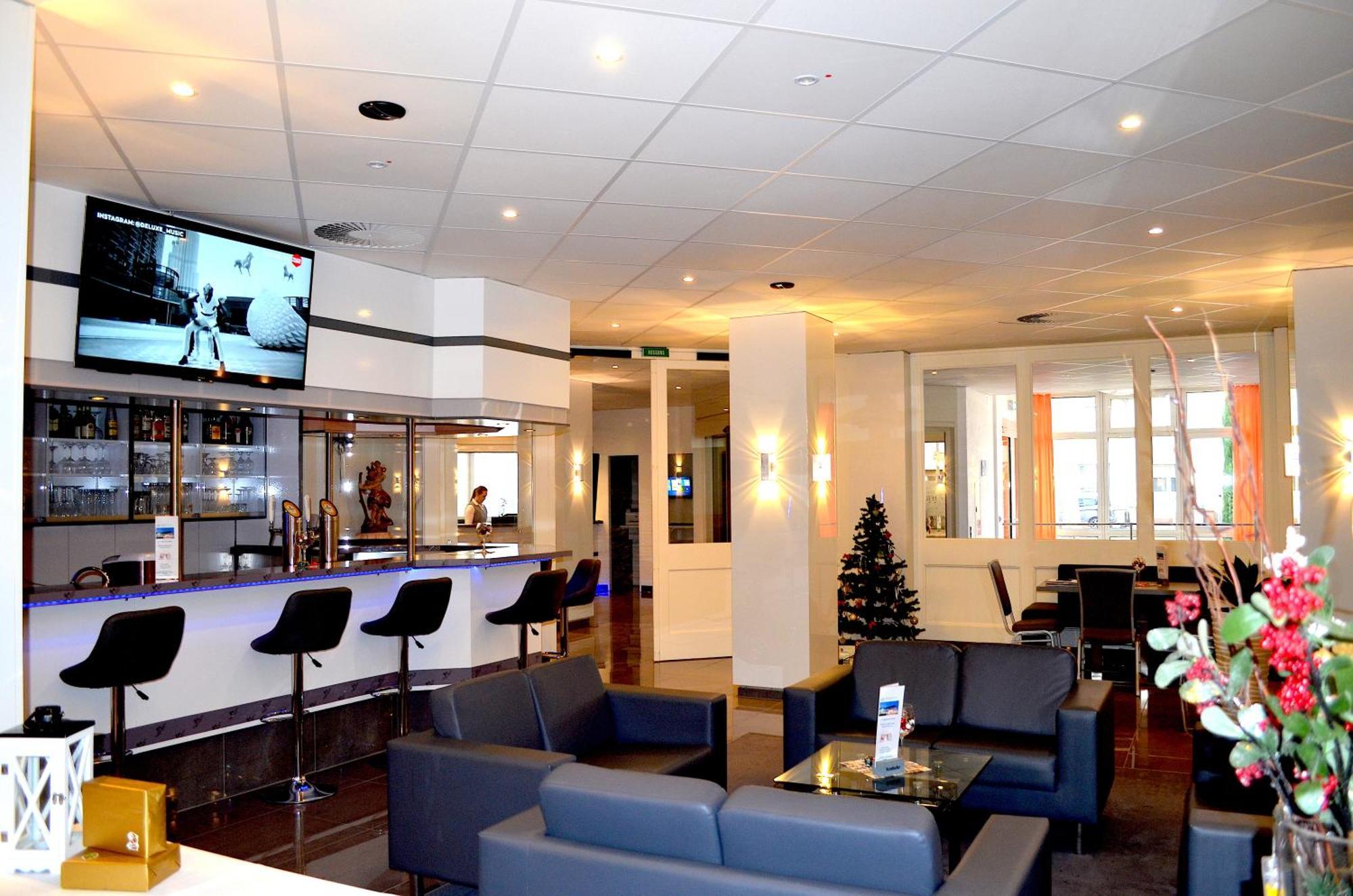 Weber Hotel MHG Kültér fotó