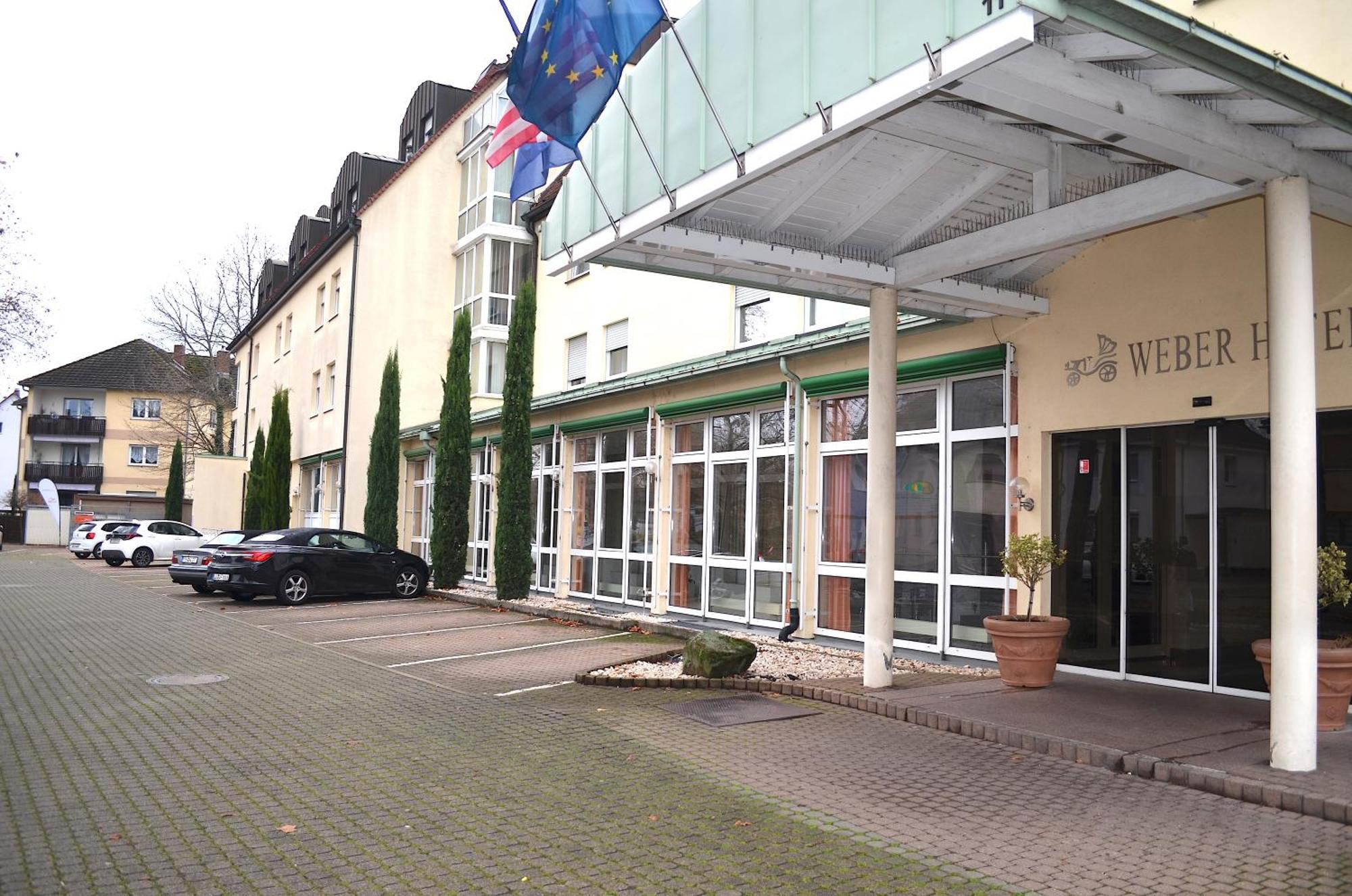 Weber Hotel MHG Kültér fotó