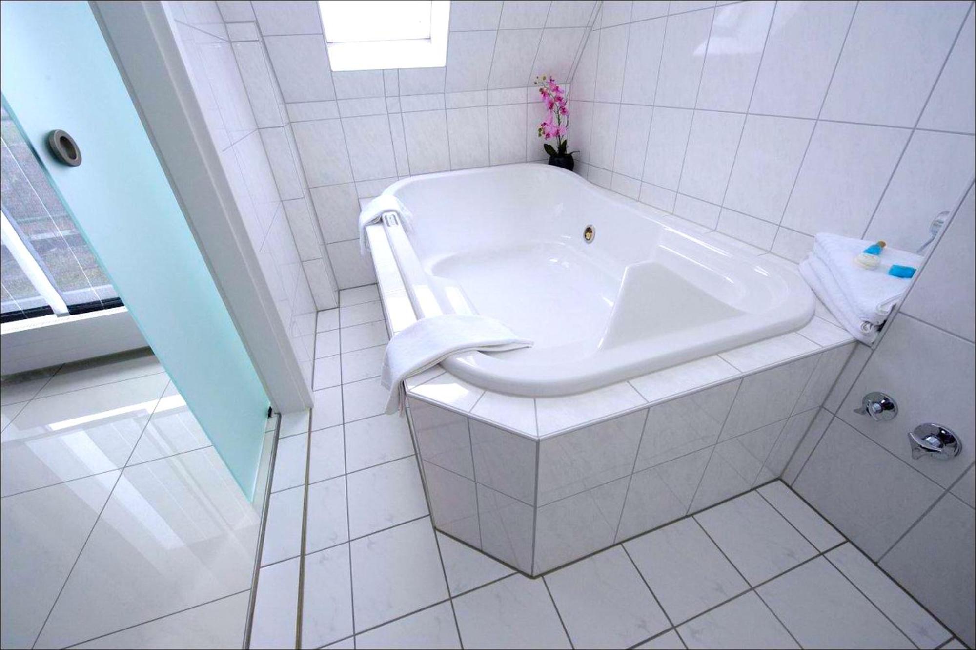 Weber Hotel MHG Kültér fotó