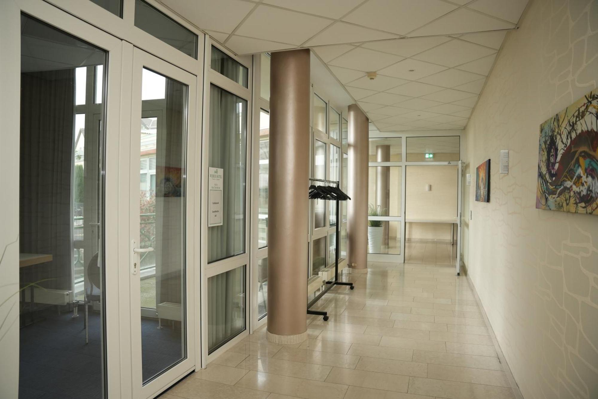 Weber Hotel MHG Kültér fotó