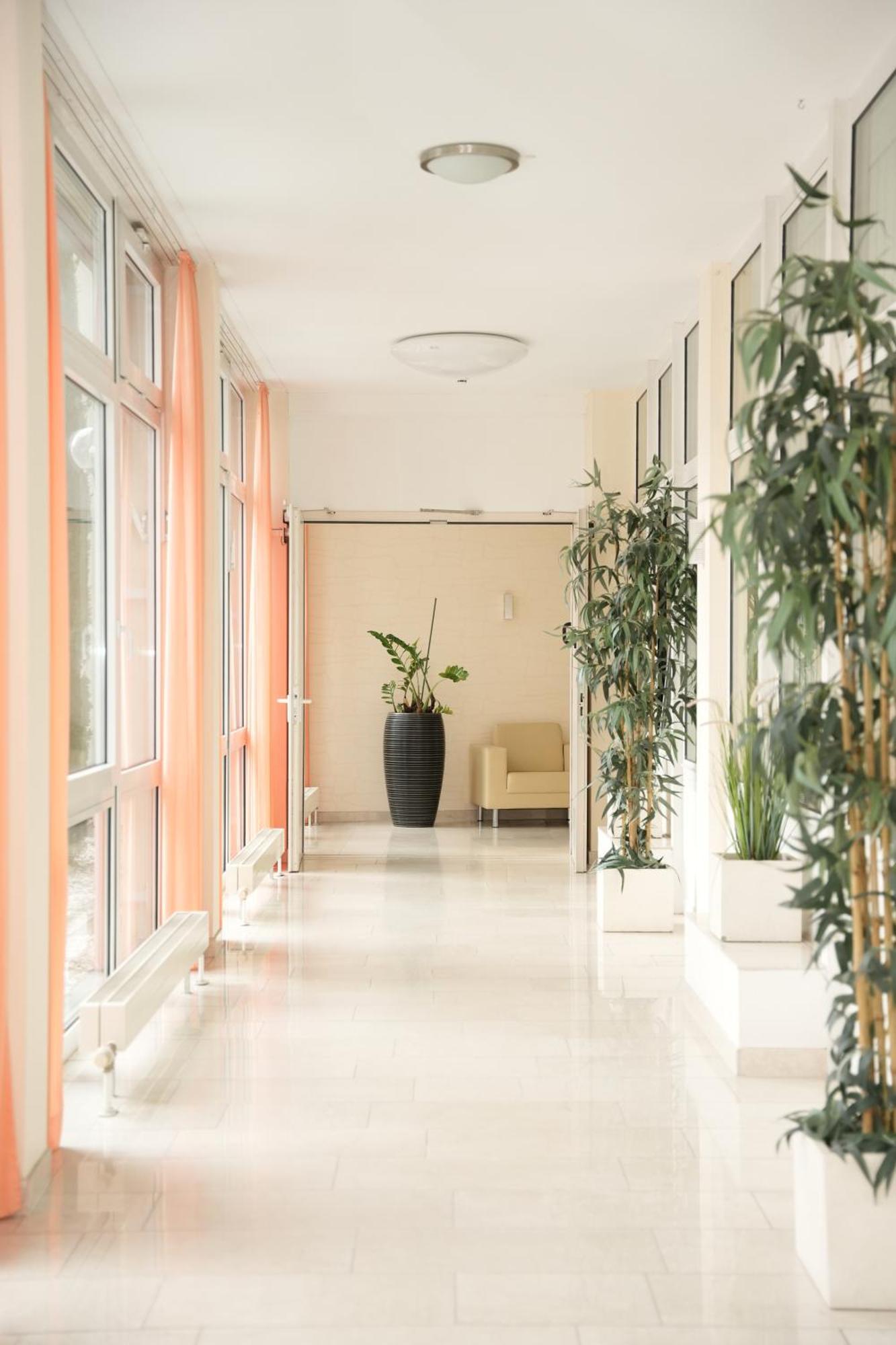 Weber Hotel MHG Kültér fotó